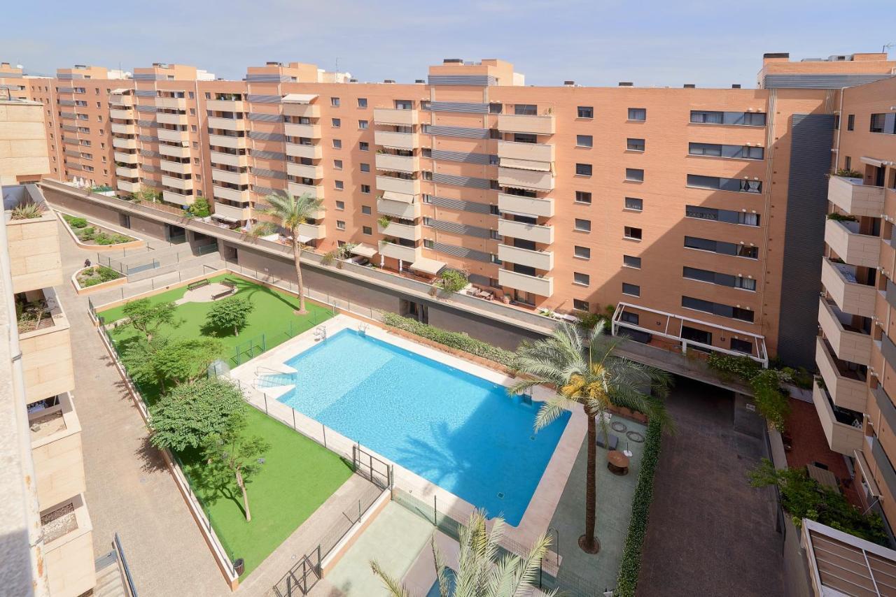 מאלגה Alterhome Apartamento Con Piscina Maria Zambrano מראה חיצוני תמונה