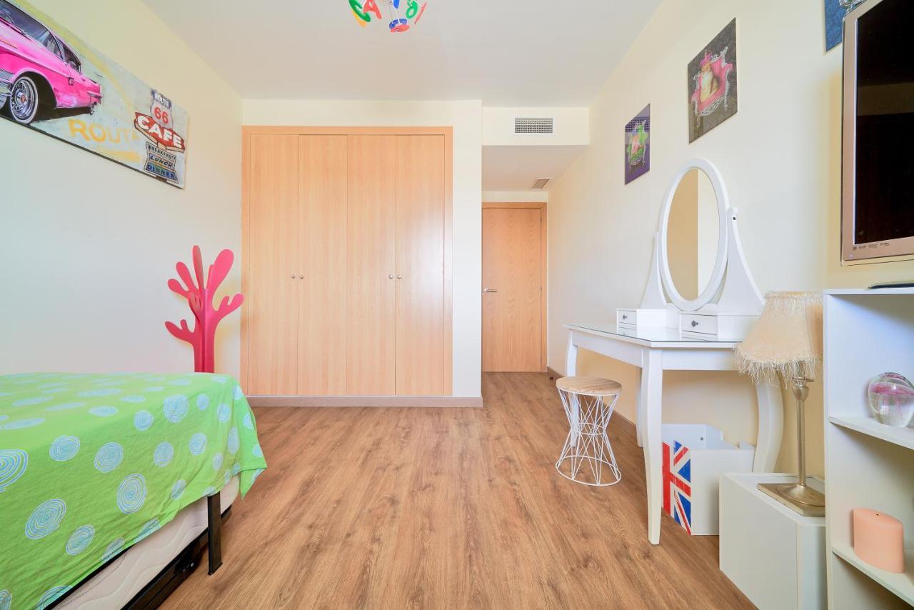 מאלגה Alterhome Apartamento Con Piscina Maria Zambrano מראה חיצוני תמונה