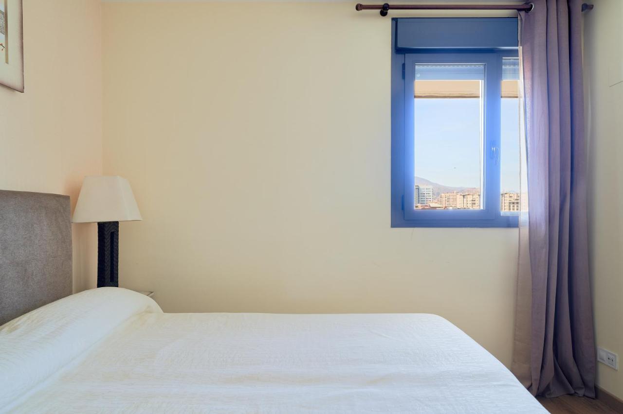 מאלגה Alterhome Apartamento Con Piscina Maria Zambrano מראה חיצוני תמונה